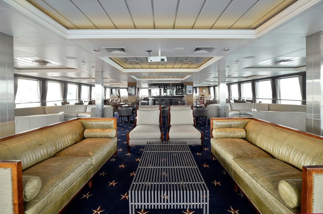 Australis Stella Australis Darwin Lounge 4