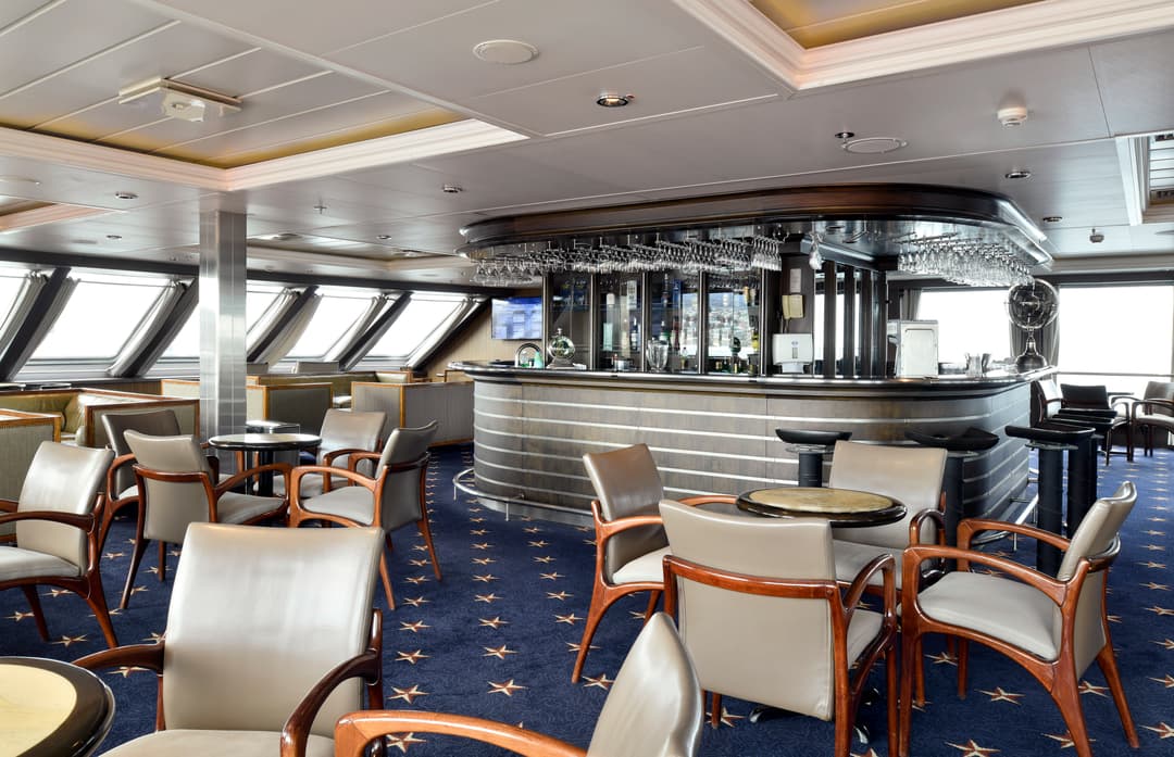 Australis Stella Australis Darwin Lounge 1