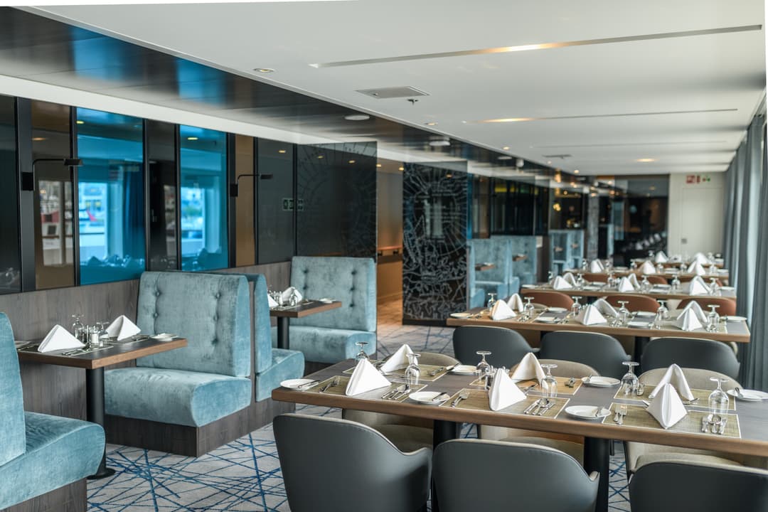 Qe Ultramarine Balena Restaurant 2