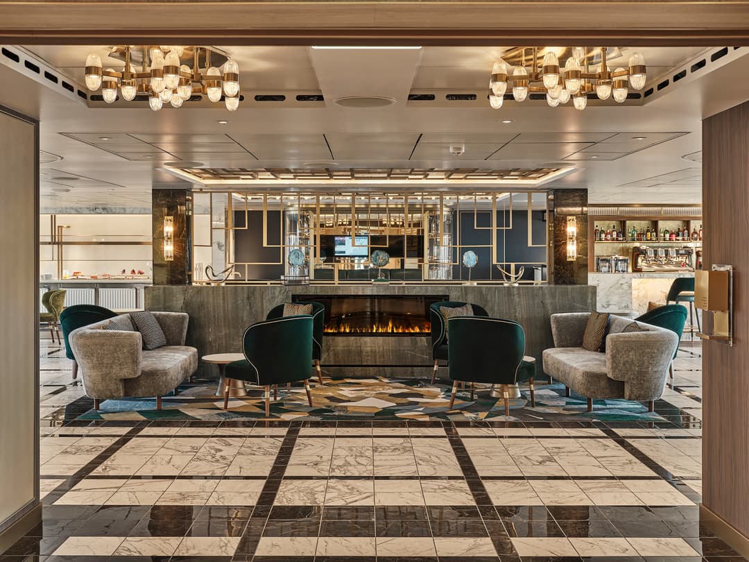 Silversea Silver Endeavour Arts Cafe 2