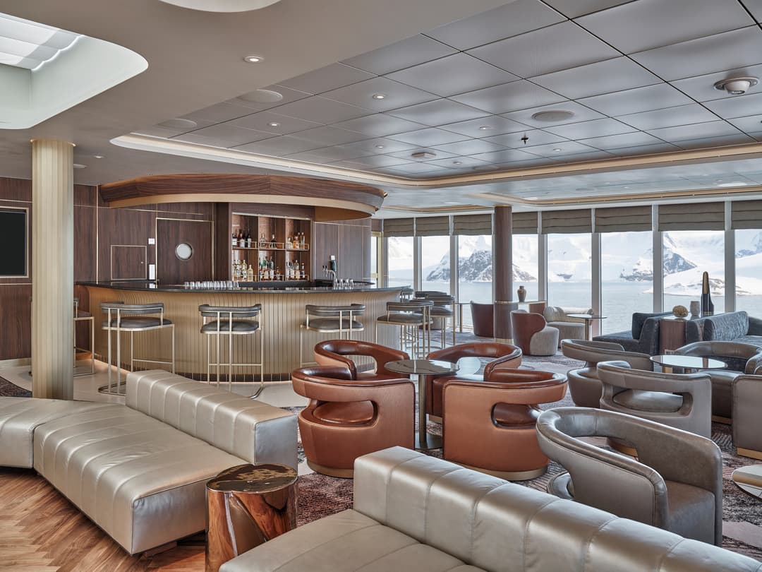 Silversea Silver Endeavour Observation Lounge 2