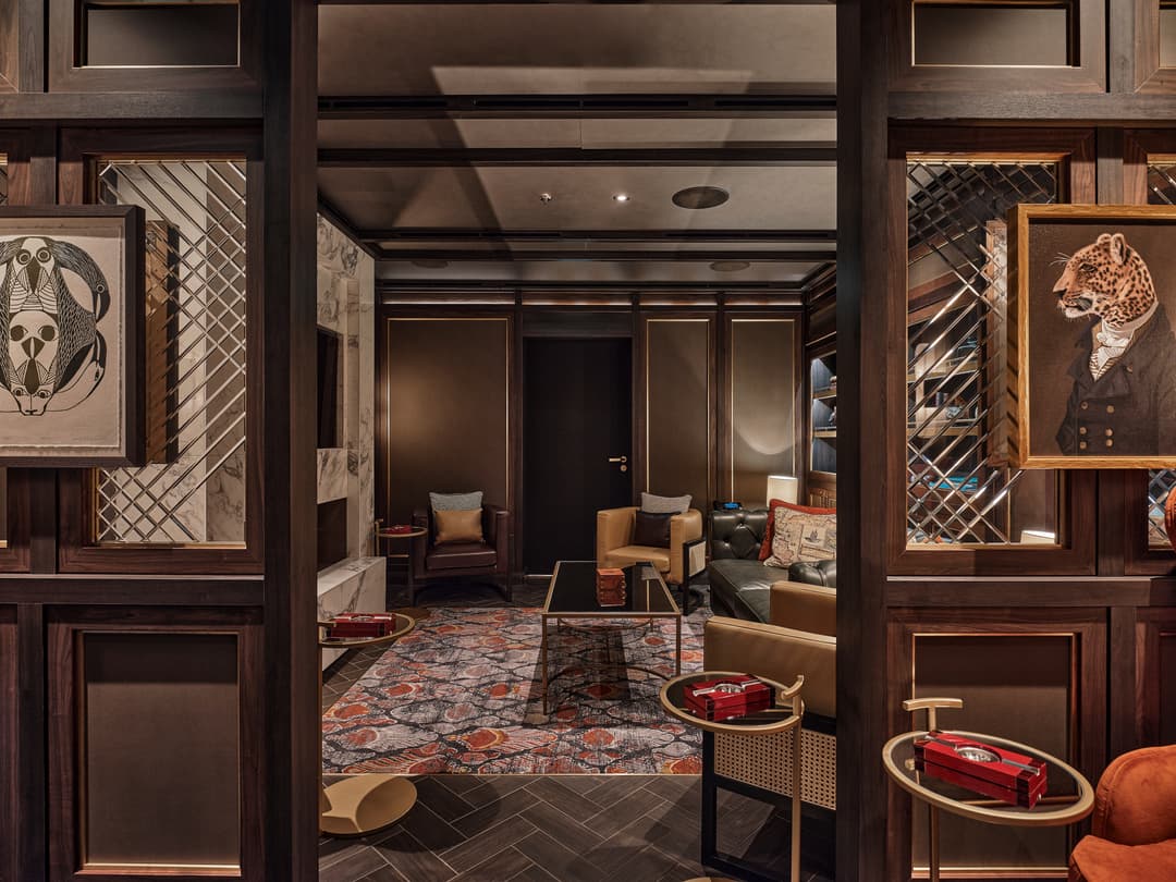 Silversea Silver Endeavour Connoisseurs Corner 0
