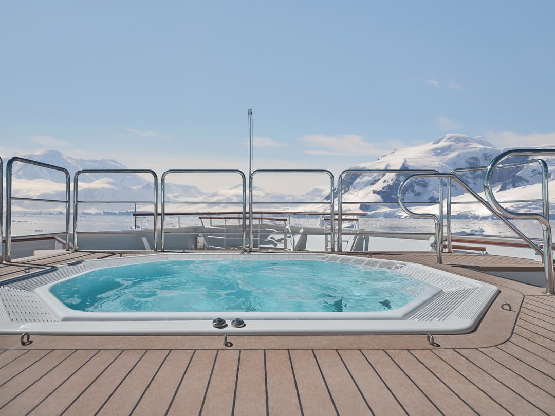 Silversea Silver Endeavour Whirpool