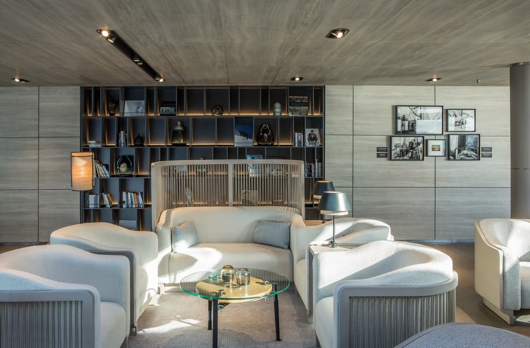 Le Commandant Charcot Observation Anori Lounge ©Ponant Gilles Trillard 3
