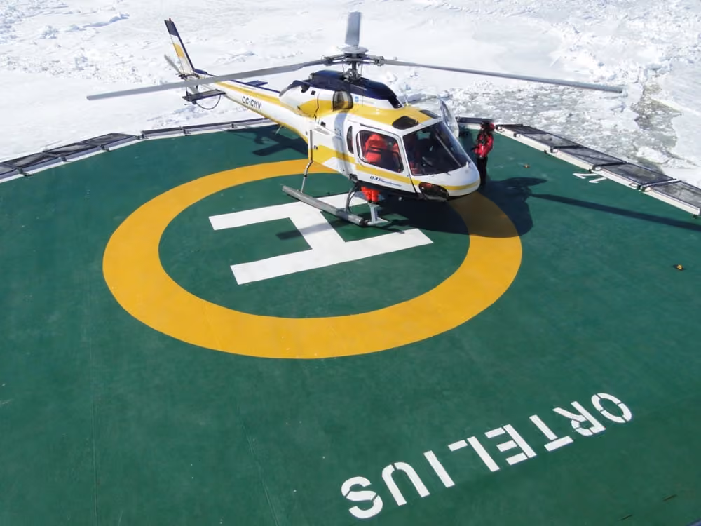 Oceanwide Expeditions Helicopter Tours 1.jpeg