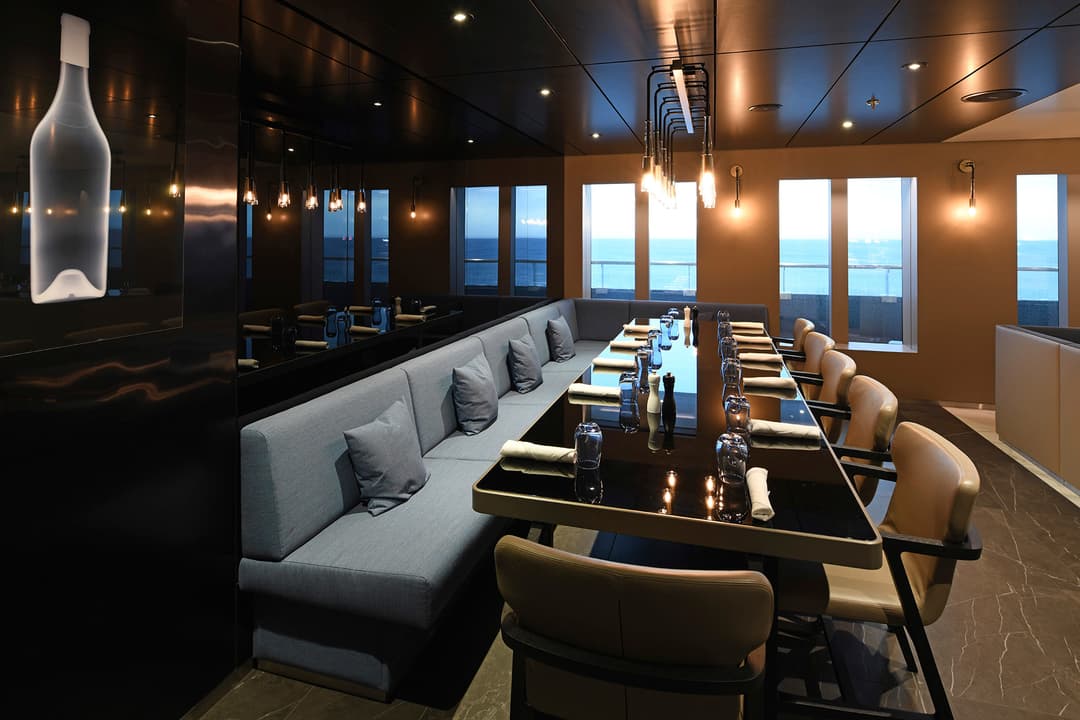Scenic Eclipse Azure Bar & Café 10