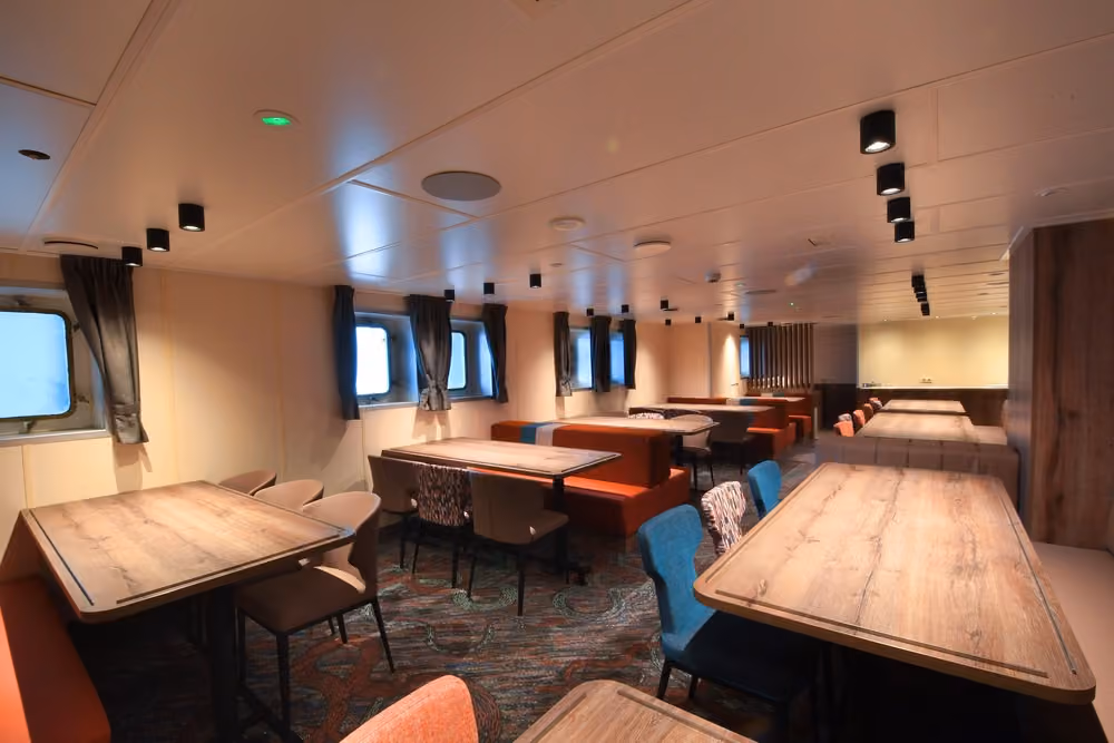Oceanwide Expeditions Ortelius Dining Room - Copyright Oceanwide Expeditions 7.jpeg