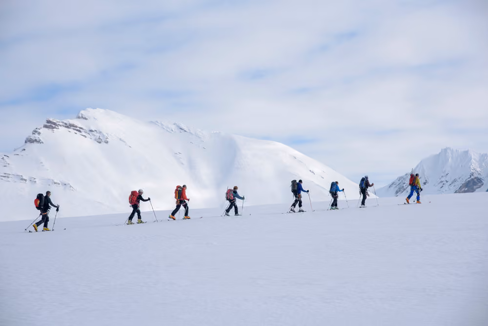Ski & Sail , Spitsbergen, May © Oceanwide Expeditions, Folkert Lenz _1_.jpg_Folkert Lenz.jpeg