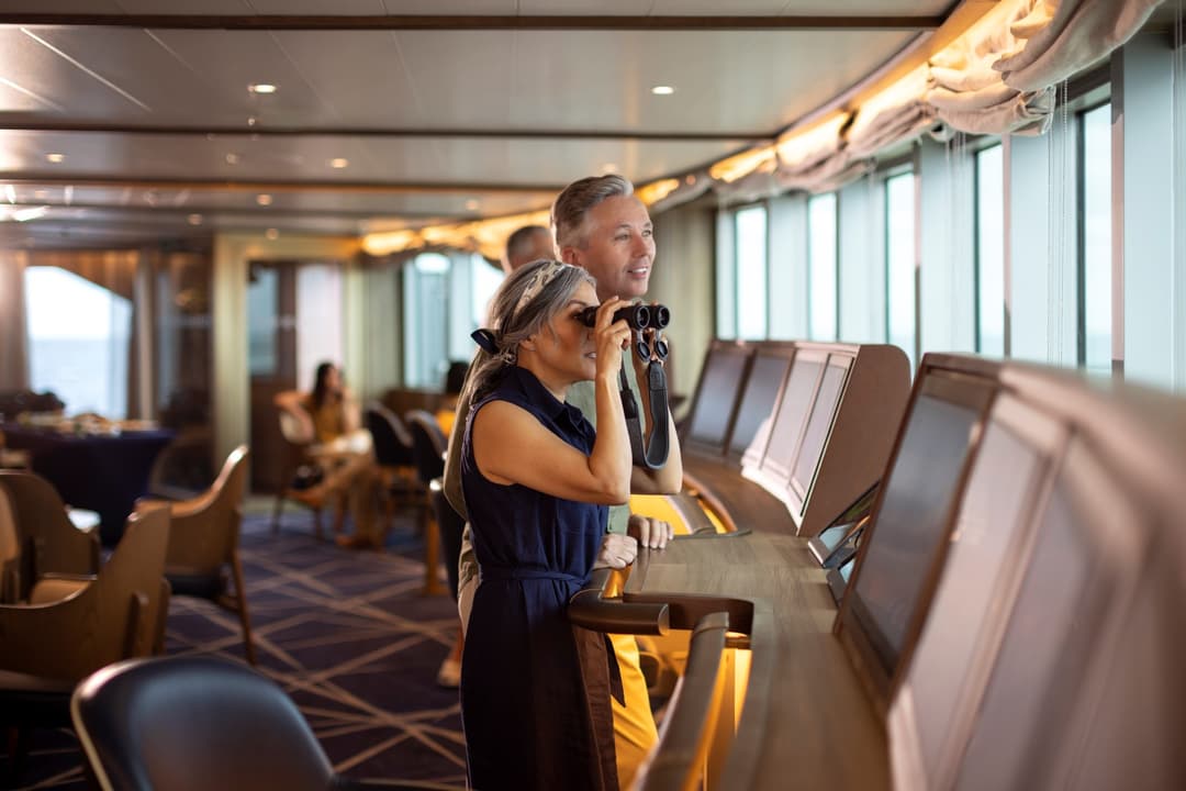 Seabourn Venture Bow Lounge 2