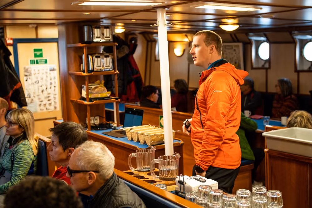 Rembrandt van Rijn, dining area © Jurriaan Hodzelmans - Oceanwide Expeditions _1_.jpeg