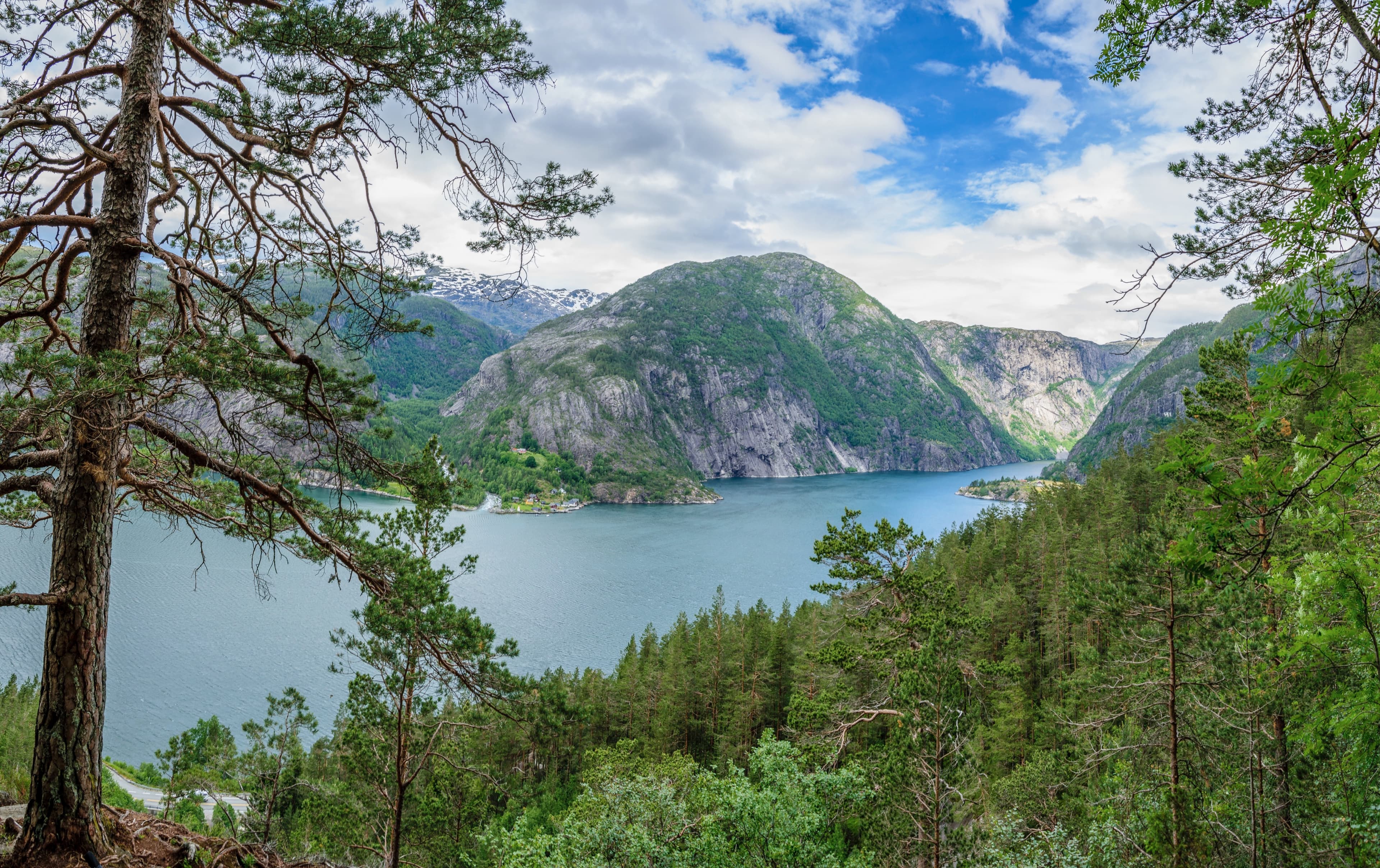Autumn Splendours: From Lofoten to the Norwegian Fjords