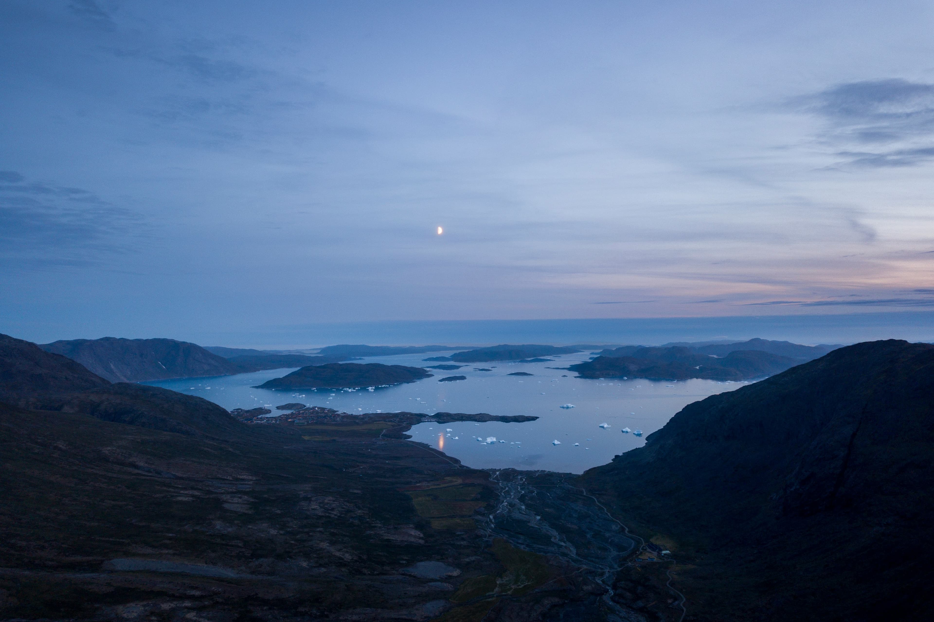Discovering Greenland – From Reykjavík to Nuuk