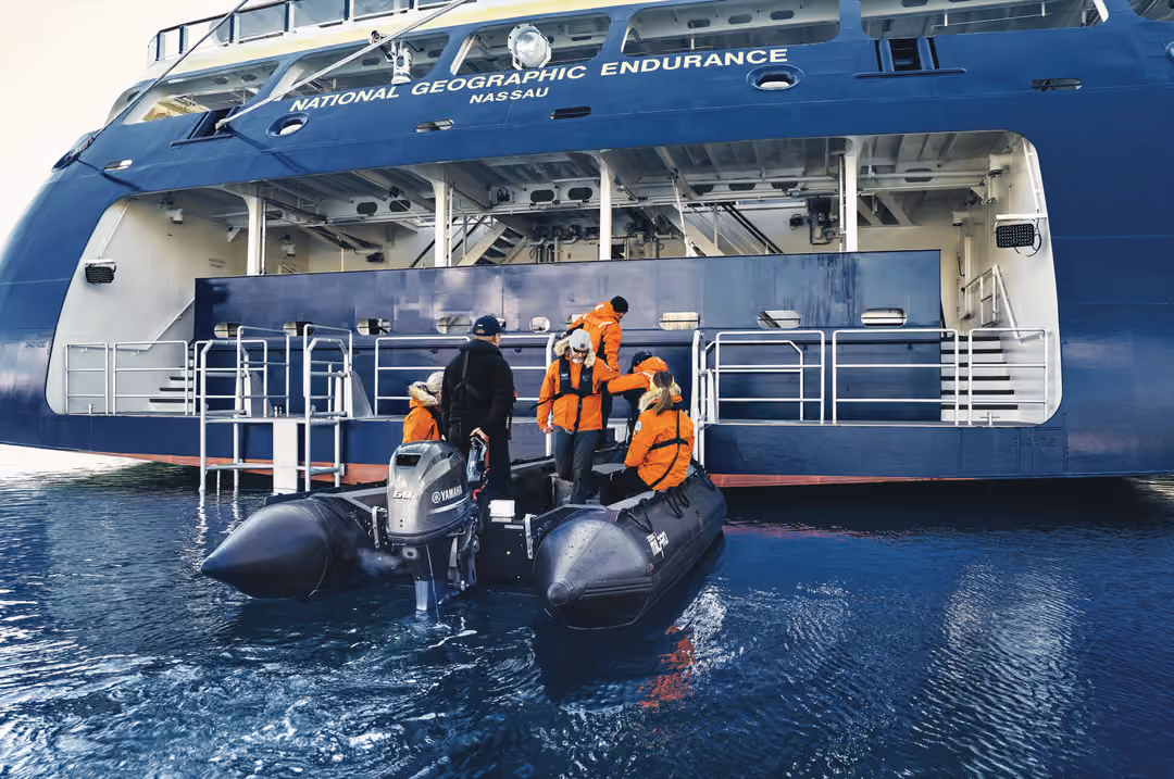 Ng Le Ng Endurance Ng Resolution Zodiacs ©Lindblad Expeditions Olivind Haug