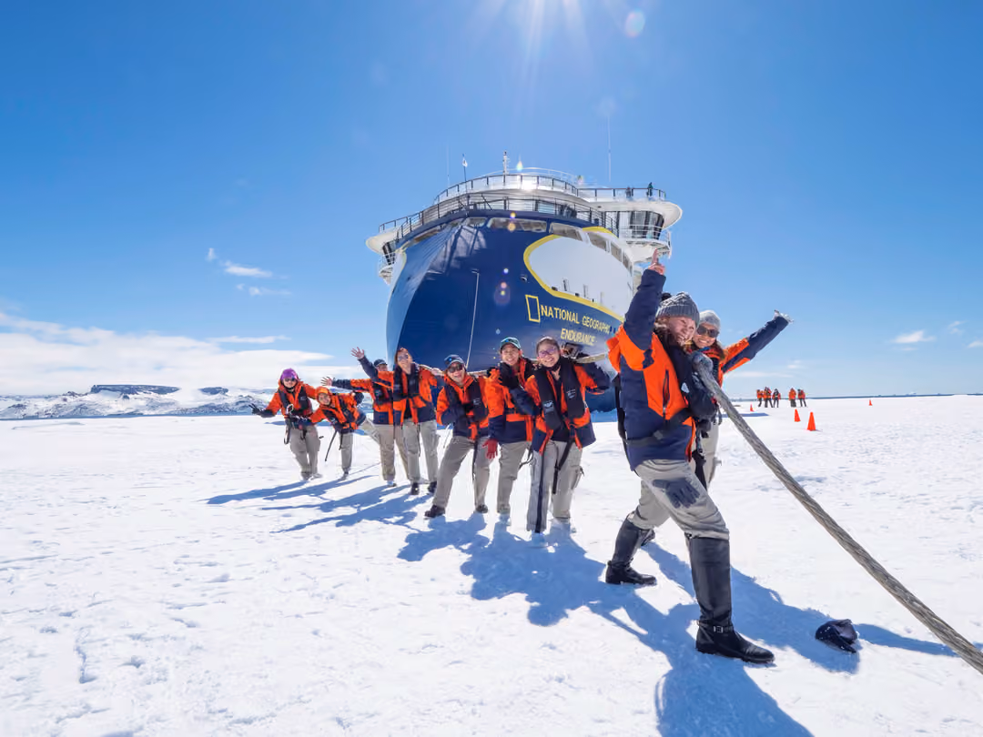 Ng Le Ng Endurance Crew ©Lindblad Expeditions Maya Santagelo