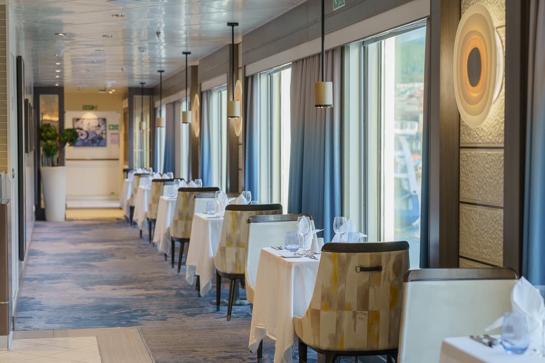 Quark Expeditions, Ocean Explorer Main Dining Room 12 ©Quark Expeditions