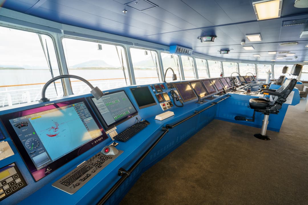 Quark Expeditions, Ultramarine Bridge 3 ©Quark Expeditions