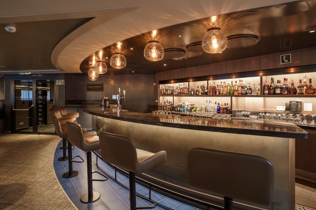 Quark Expeditions, Ultramarine Ambassador Theater 1 ©Quark Expeditions