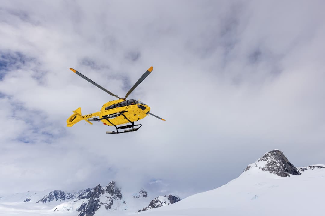 Quark Expedtions, Helicopter Exterior 1 ©Michelle Sole