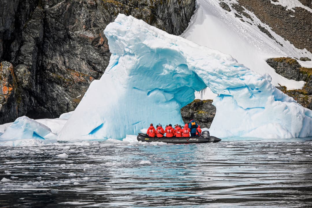 Zodiac ©Poseidon Expeditions, Piet Van Den Bemd
