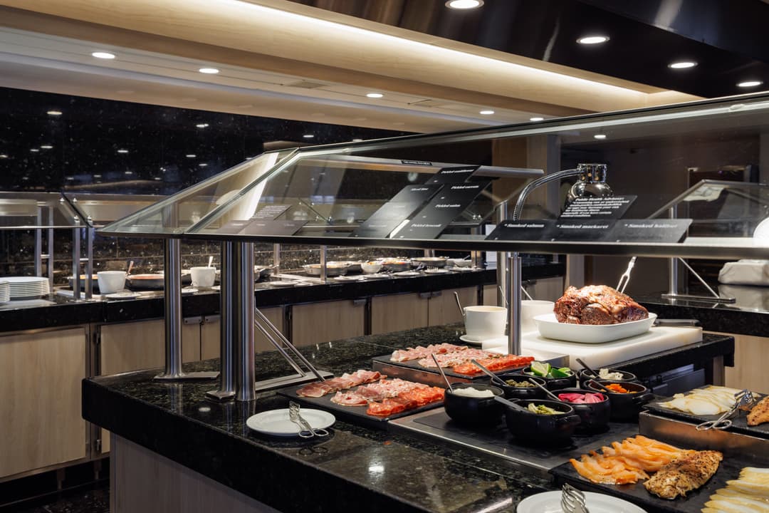 Hx Hurtigruten Expeditions Ms Spitsbergen Aune Restaurant 7 ©Espen Mills
