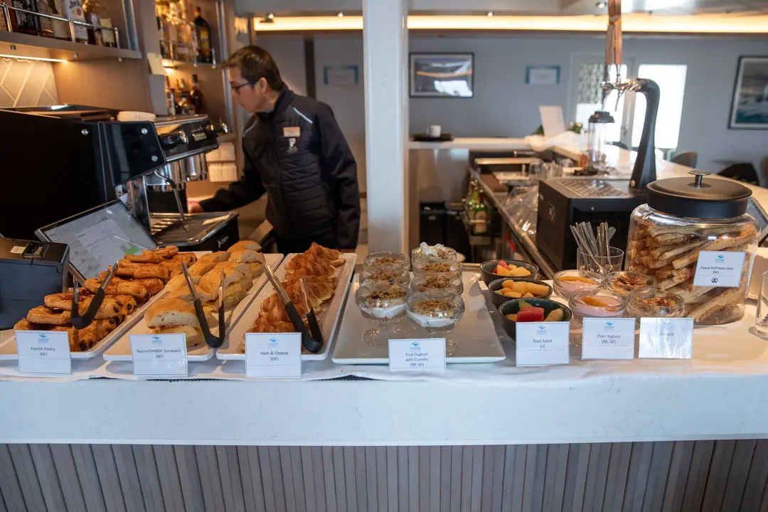 Polar Latitudes Expeditions Ocean Albatros & Ocean Victory Grab & Go ©Polar Latitudes Expeditions