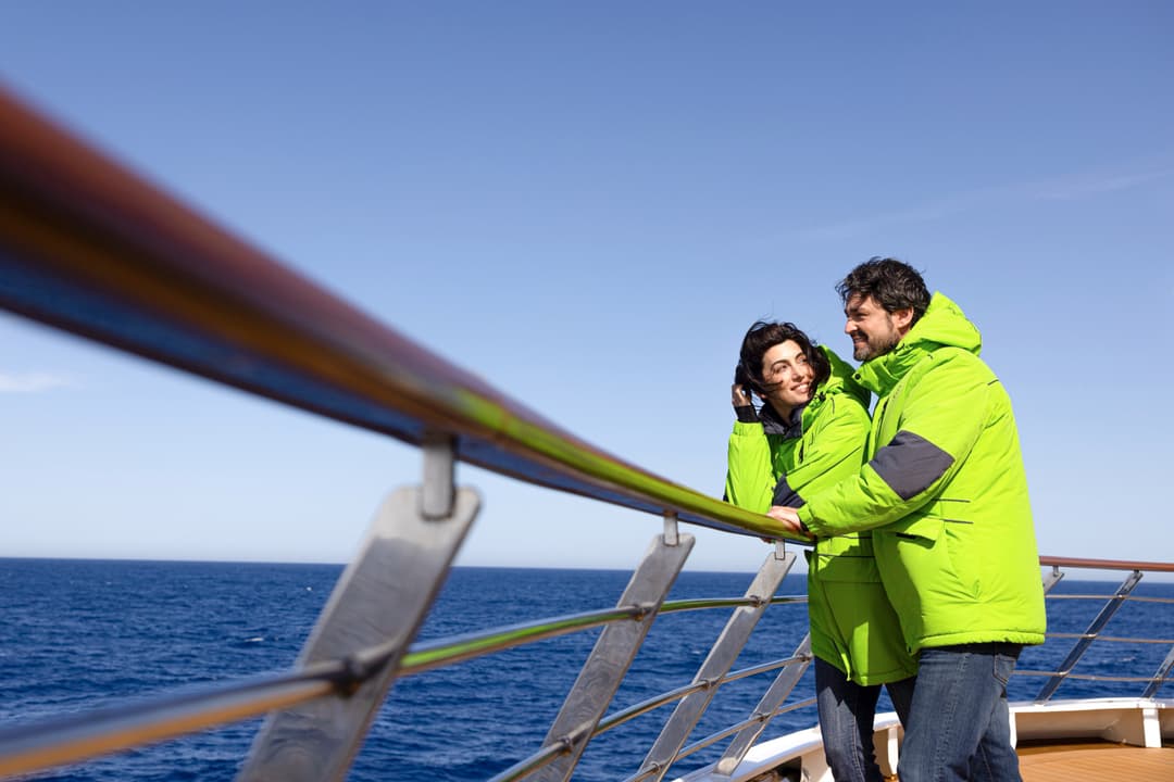 Atlas Ocean Voyages World Traveller Waters Edge Lifestyle 1 ©Atlas Ocean Voyages