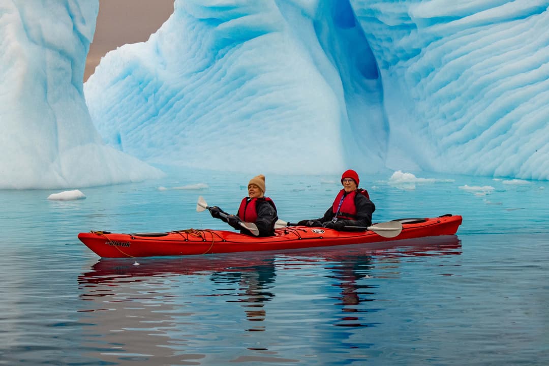 Atlas Ocean Voyages Antarctica Sea Kayaking 2 ©Atlas Ocean Voyage