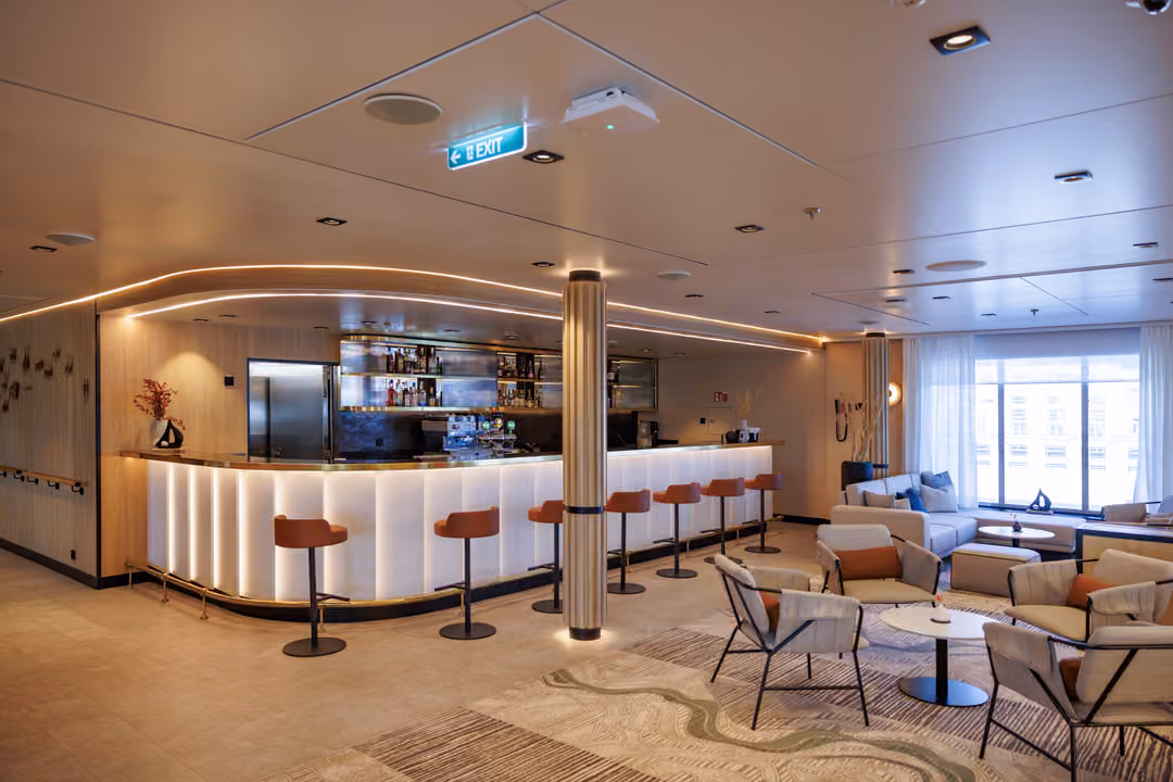 Sh Diana Observation Lounge ©Swan Hellenic 1