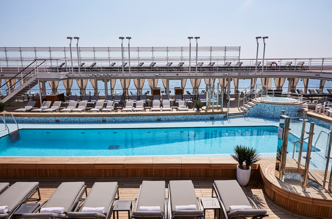 Silversea Sm Pool ©Silversea Cruises Ltd. 4
