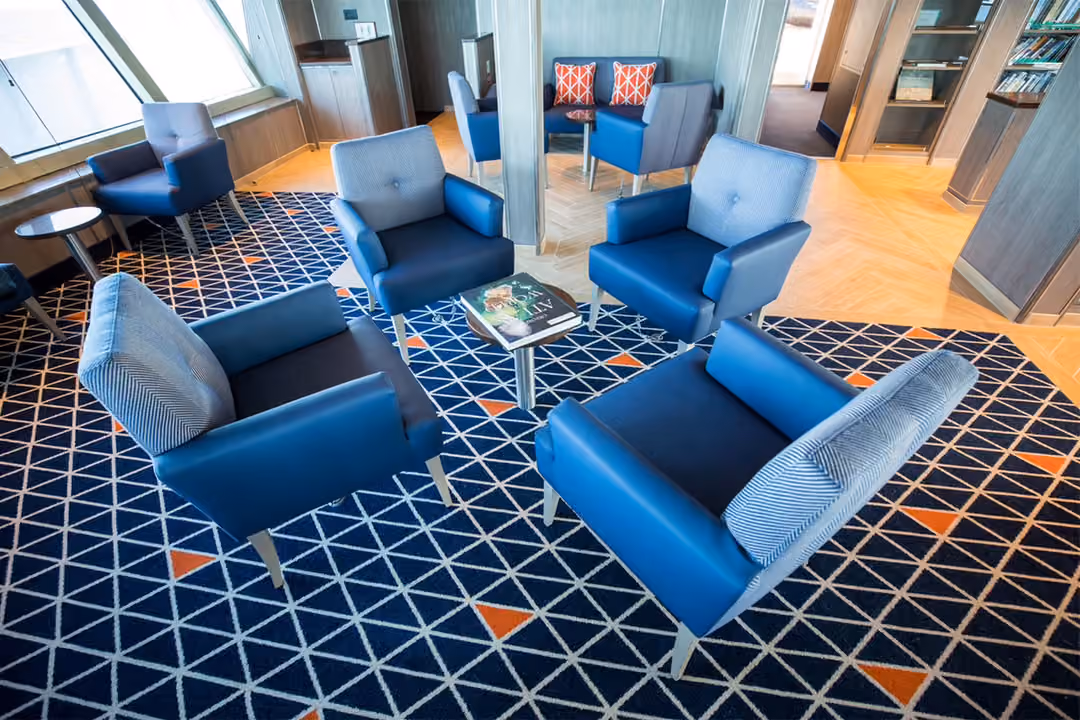 Silversea Cruises Silver Cloud Observation Lounge 3 ©Silversea Cruises Ltd