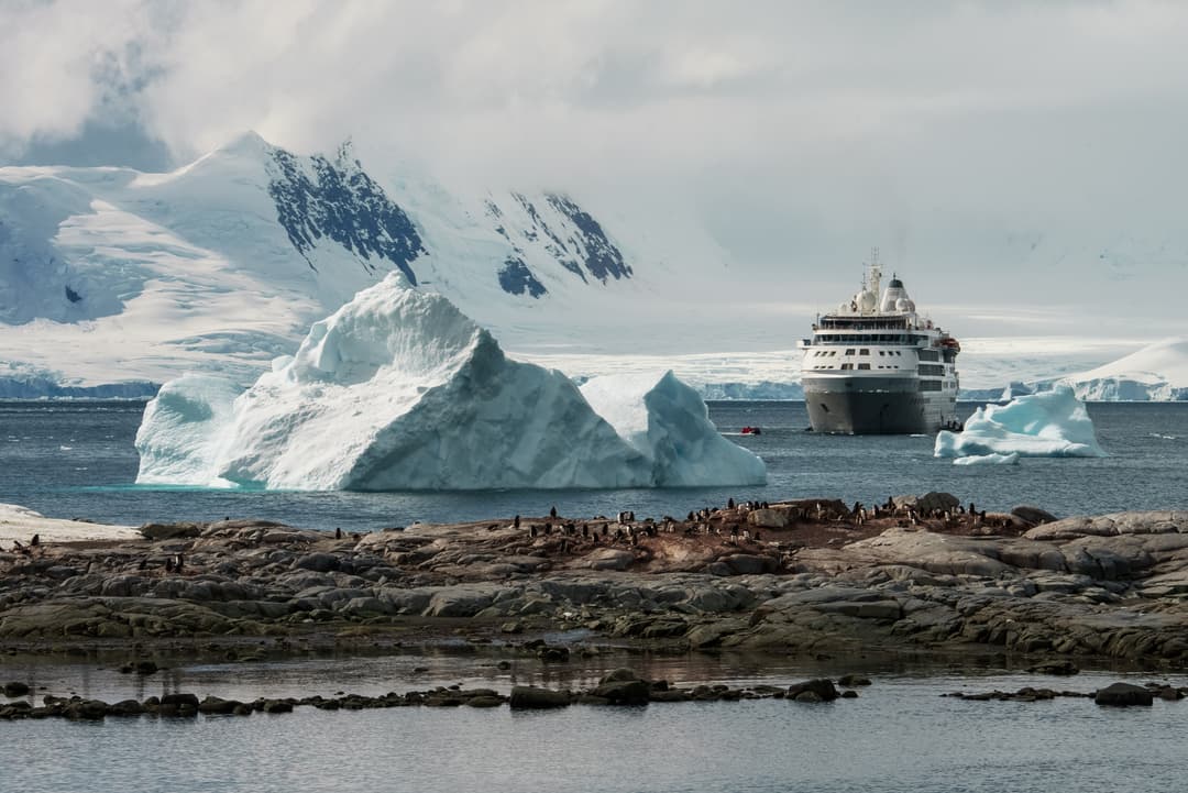 Silversea Cruises Silver Wind Antarctica Exterior 2 ©Silversea Cruises Ltd