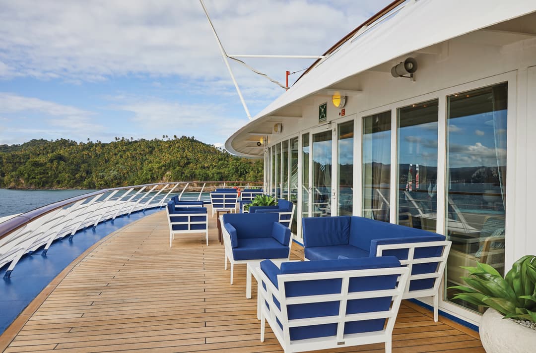 Silversea Cruises Silver Wind Panorama Lounge 3 ©Silversea Cruises Ltd