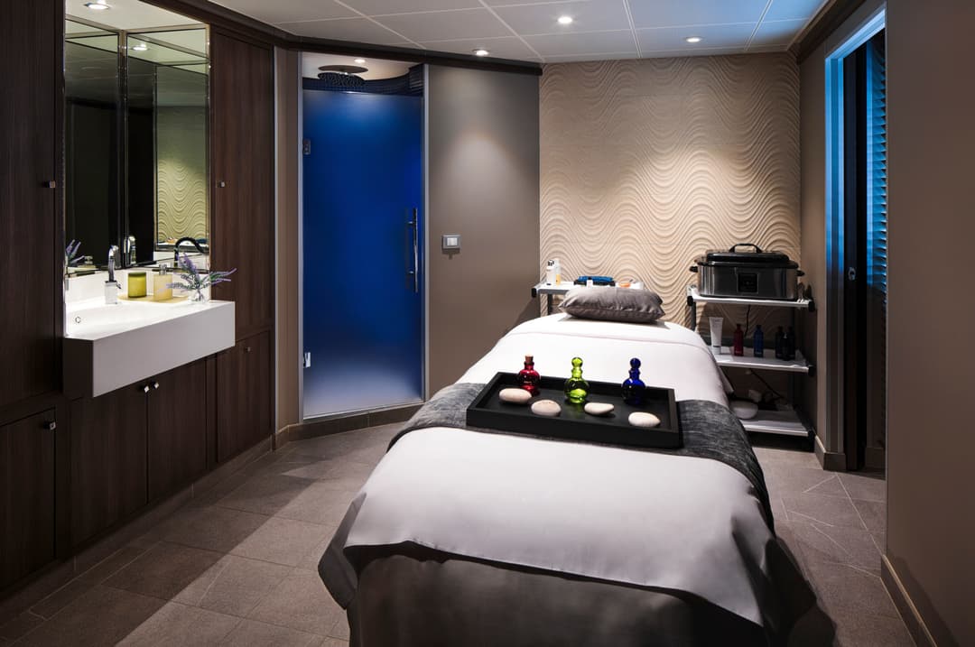 ©Silversea Cruises Silver Moon Spa Treatment Room