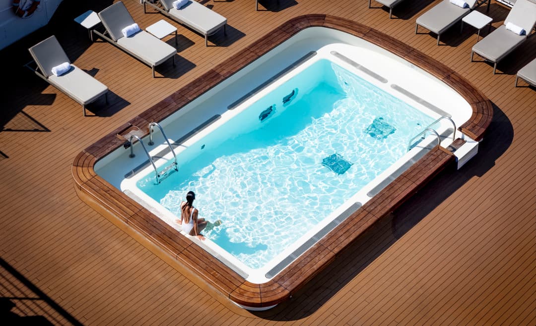 Le Soleal Swimming Pool ©Ponant Julien Fabro