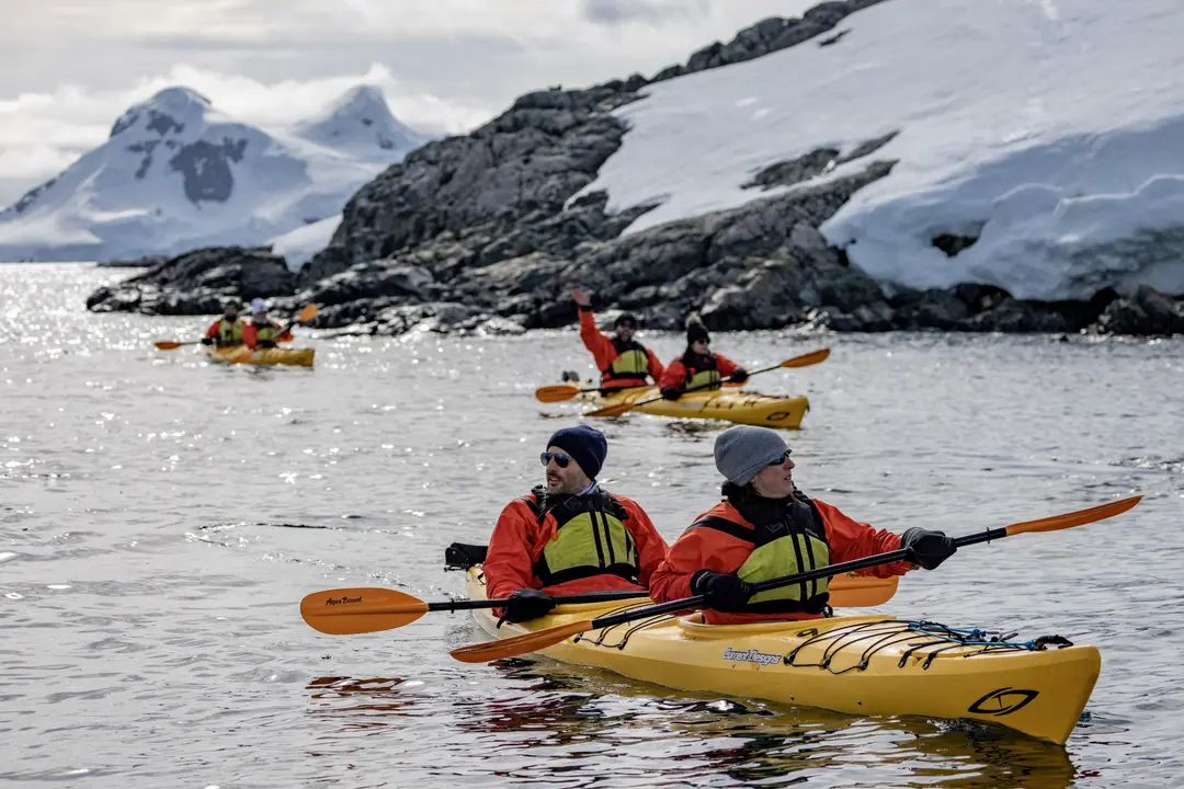 Polar Latitudes Expeditions Enterprise Island Kayaking ©Tammy Mac Kenzie