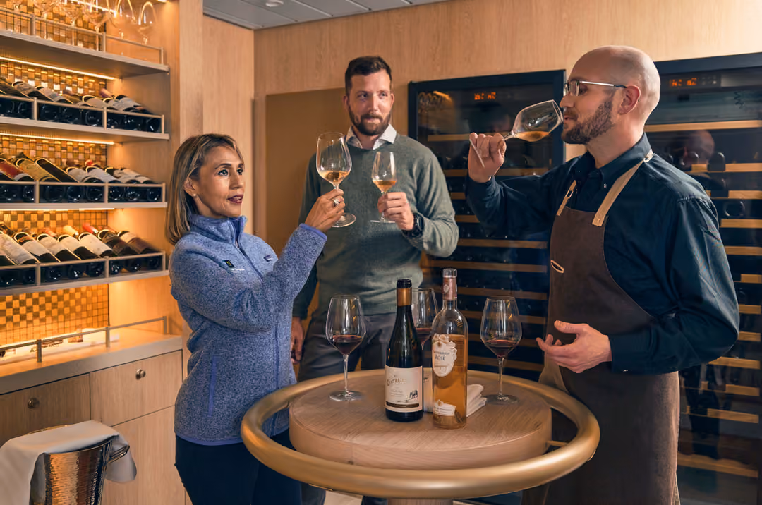 Ng Le Ng Endurance Two Seven Zero Wine Tasting ©Oivind Haug & Lindblad Expeditions