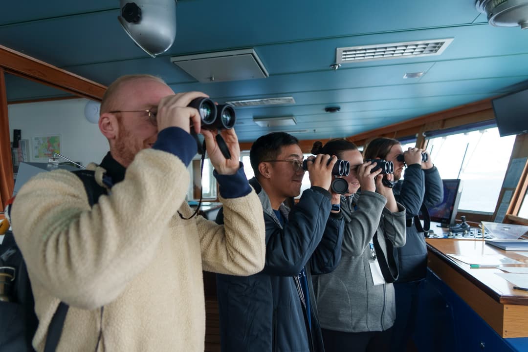 Ng Lindblad Expeditions National Geographic Explorer Bridge 6