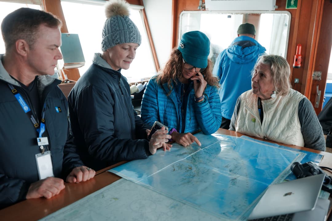 Ng Lindblad Expeditions National Geographic Explorer Bridge 5